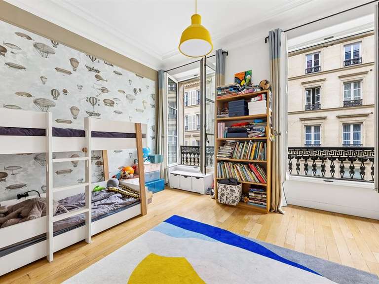 Appartement Paris 9e - 3 chambres - 152m²