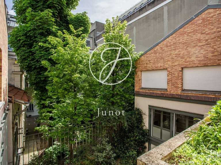 Appartement Paris 9e - 4 chambres - 159m²