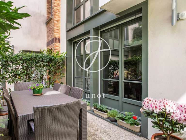 Appartement Paris 9e - 4 chambres - 159m²