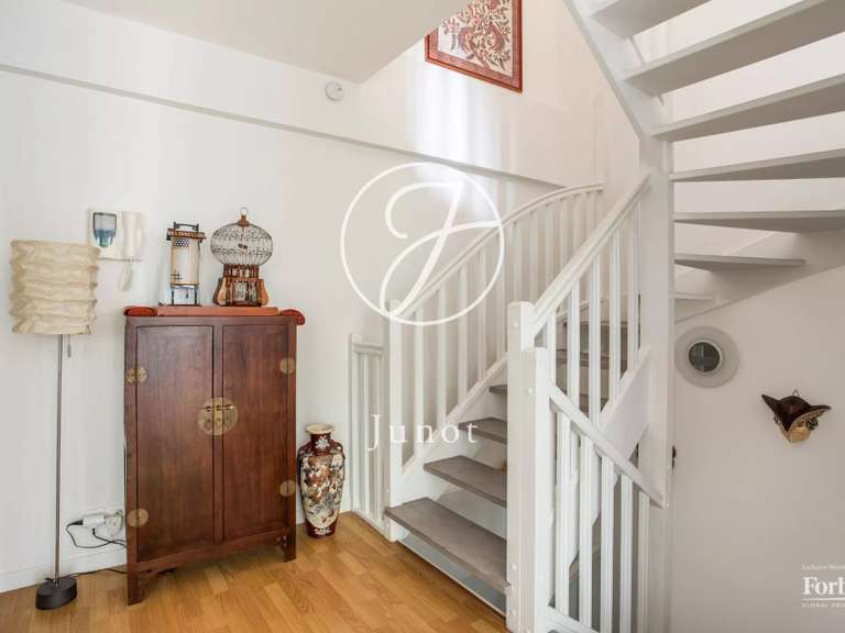 Appartement Paris 9e - 4 chambres - 159m²