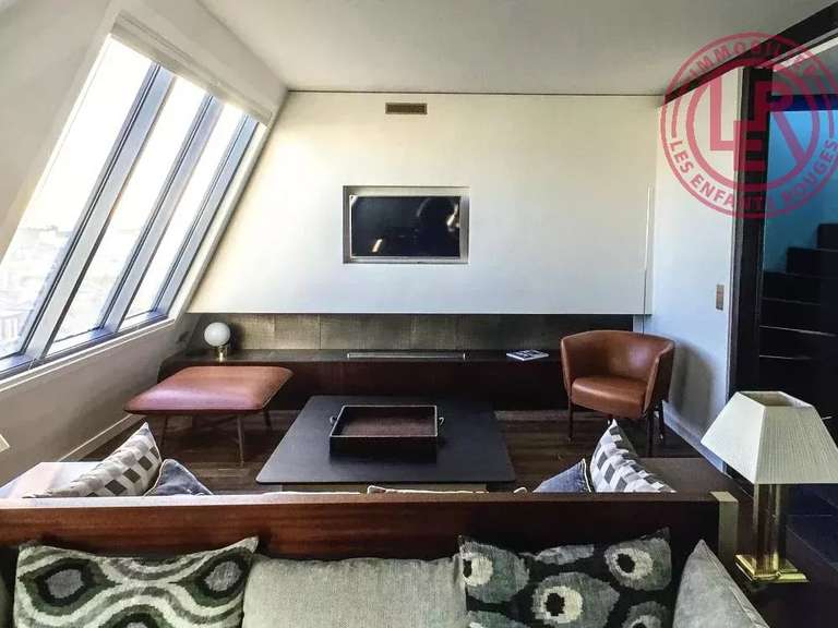 Appartement Paris 9e - 2 chambres - 132m²