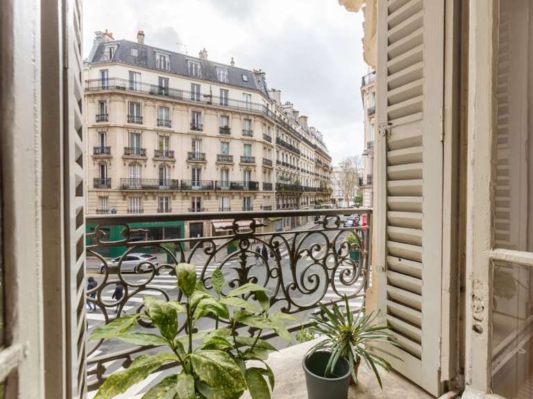 Appartement Paris 9e - 3 chambres - 106m²