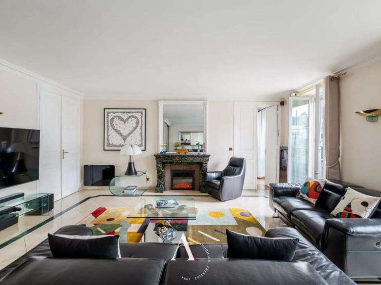 Appartement Paris 9e - 3 chambres