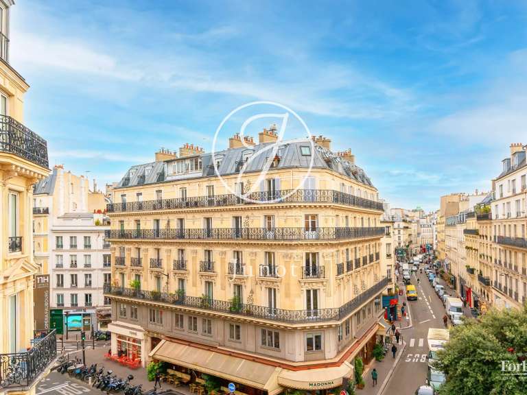 Appartement Paris 9e - 3 chambres - 117m²