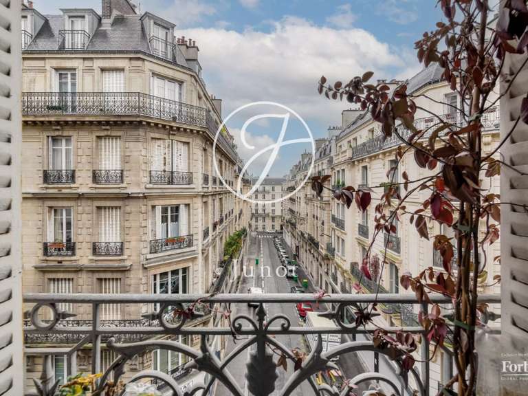 Appartement Paris 9e - 4 chambres - 145m²
