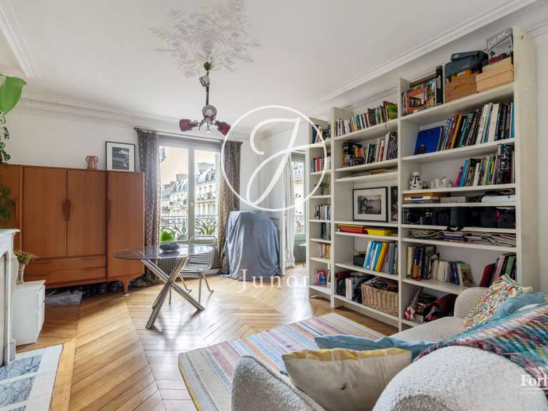 Appartement Paris 9e - 4 chambres - 145m²