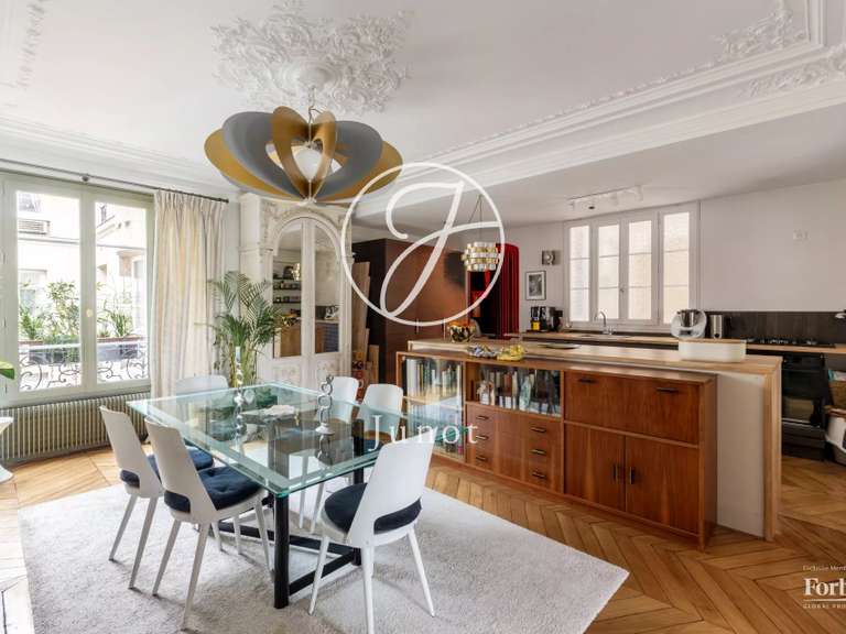 Appartement Paris 9e - 4 chambres - 145m²