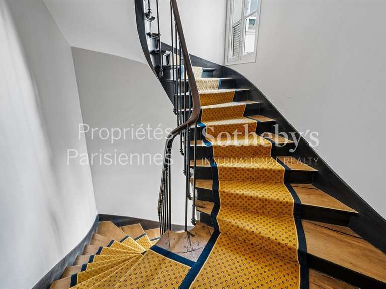 Appartement Paris 9e - 3 chambres - 122m²