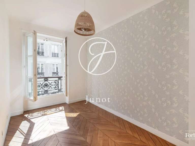 Appartement Paris 9e - 3 chambres - 81m²