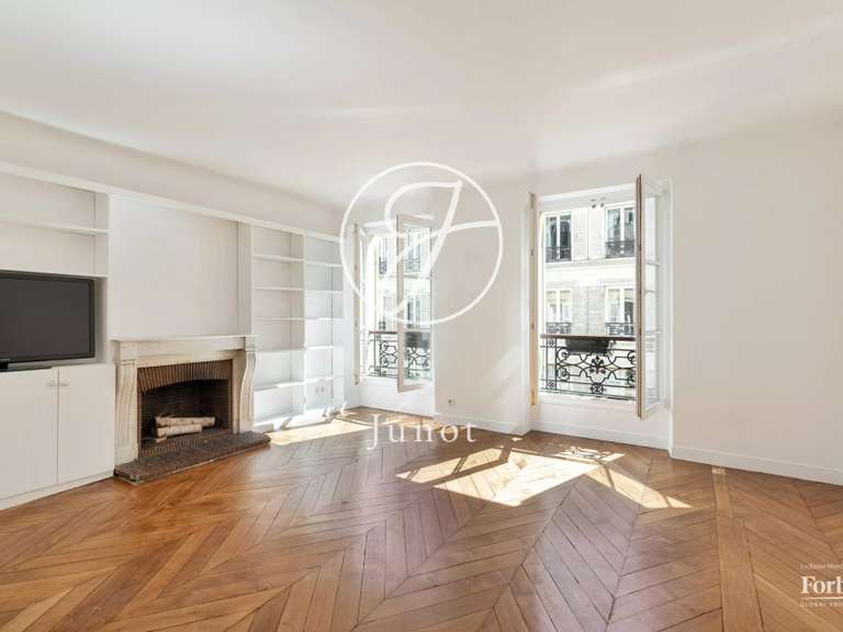 Appartement Paris 9e - 3 chambres - 81m²