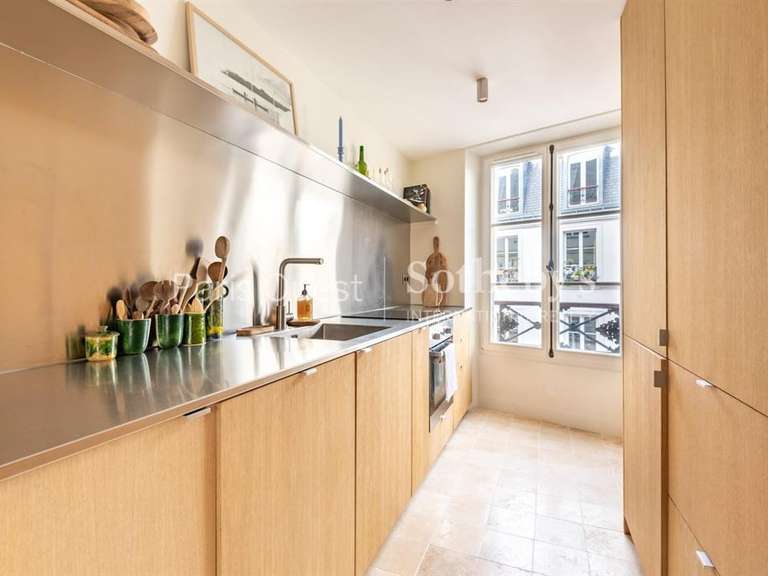 Appartement Paris 9e - 2 chambres - 75m²
