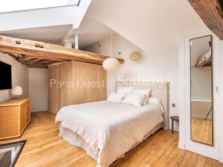 Appartement Paris 9e - 2 chambres - 75m²