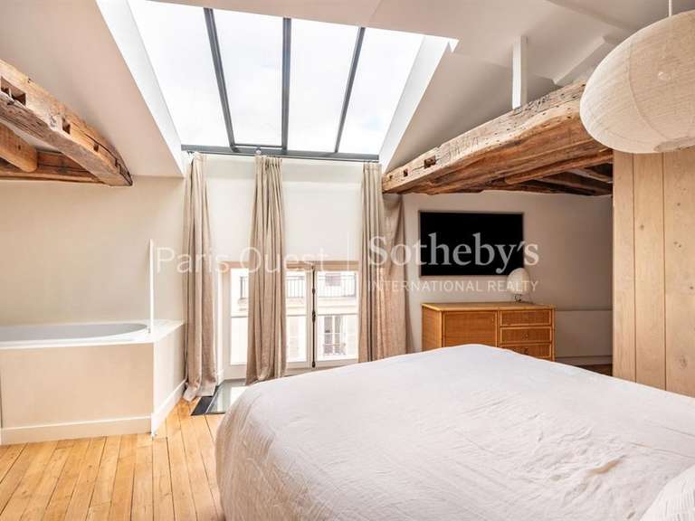 Appartement Paris 9e - 2 chambres - 75m²