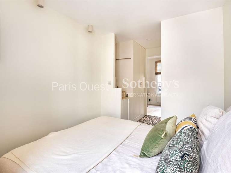 Appartement Paris 9e - 2 chambres - 75m²