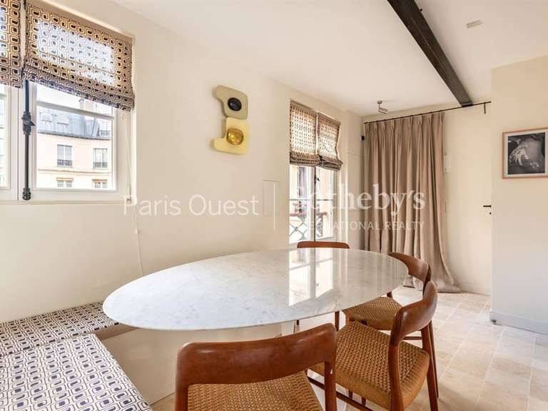 Appartement Paris 9e - 2 chambres - 75m²