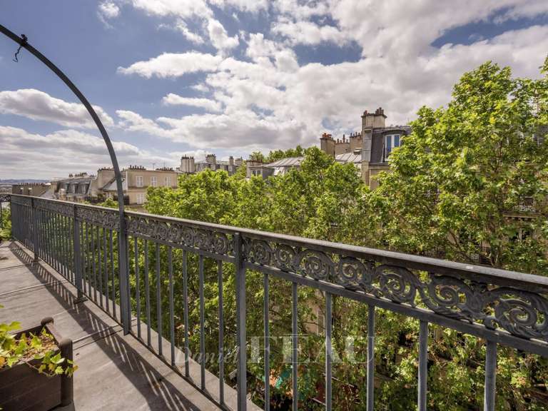 Appartement Paris 9e - 2 chambres - 84m²