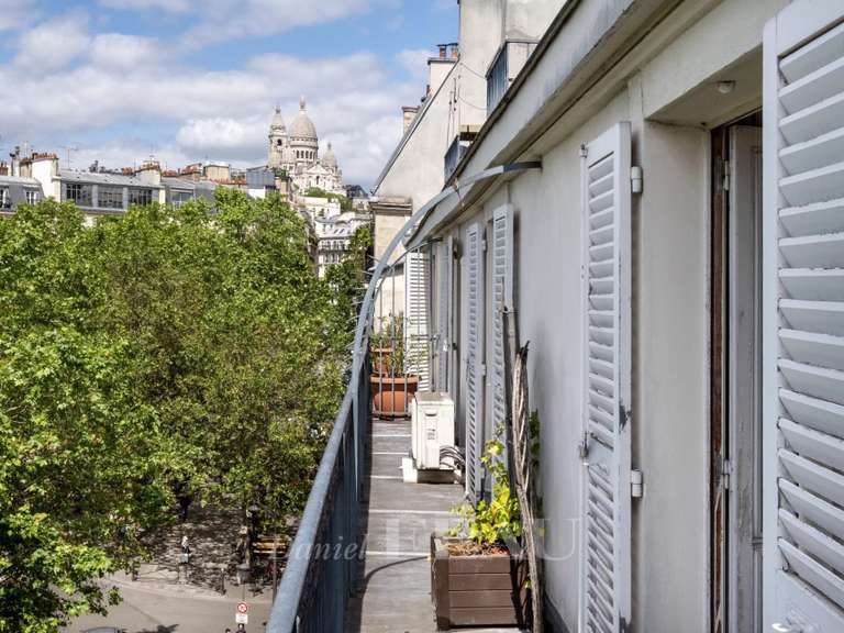 Appartement Paris 9e - 2 chambres - 84m²