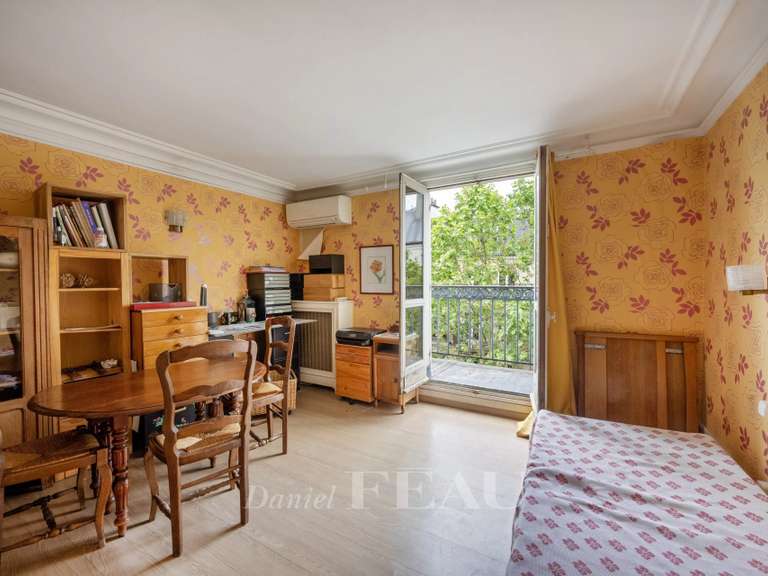 Appartement Paris 9e - 2 chambres - 84m²