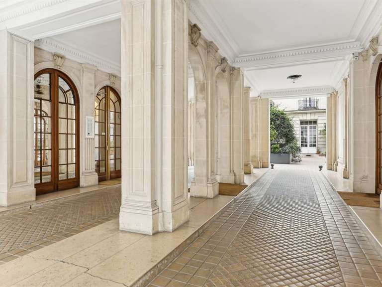 Appartement Paris 9e - 3 chambres - 260m²