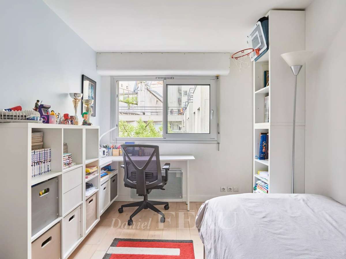 Apartment Paris 9e