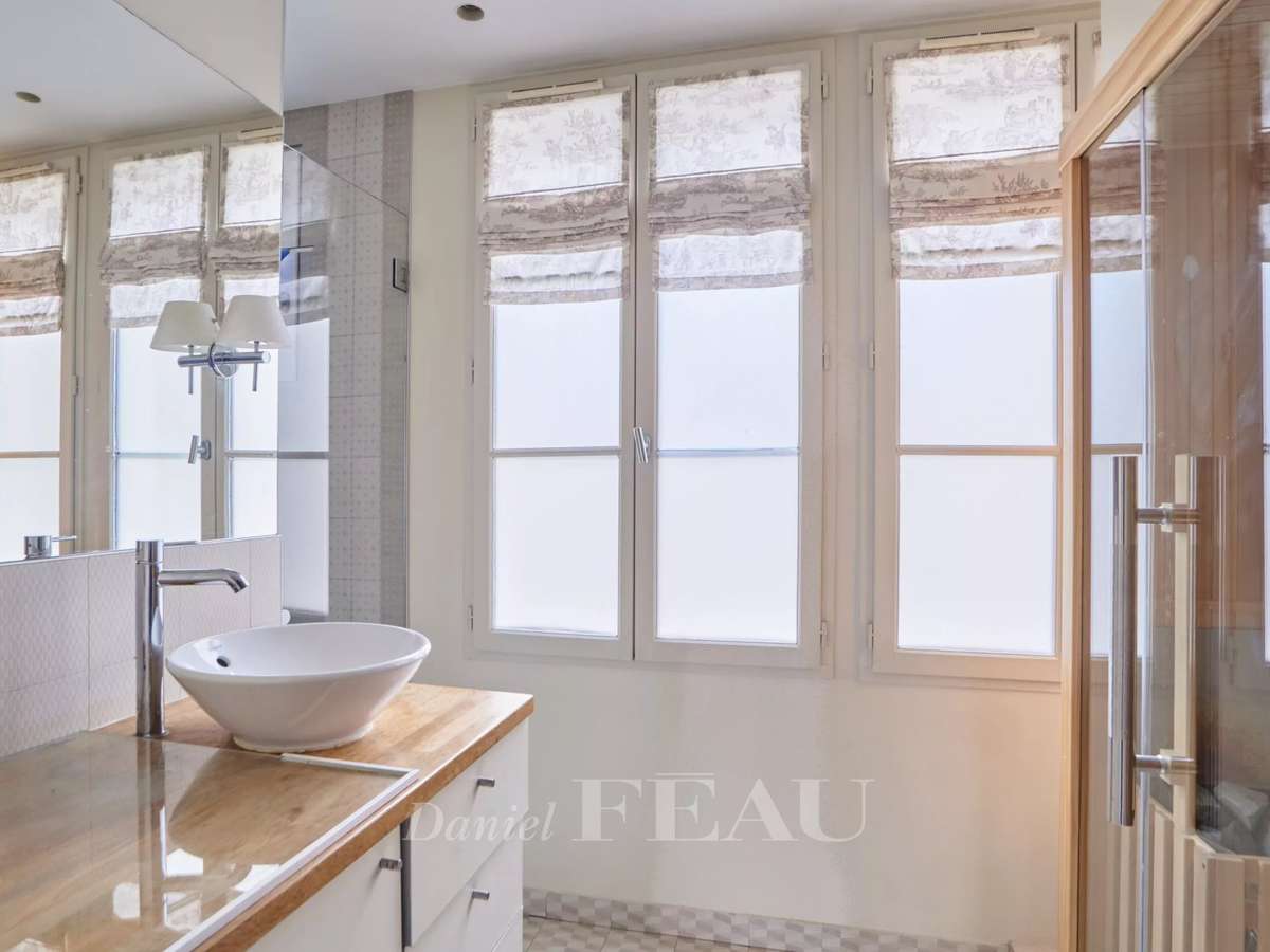 Apartment Paris 9e