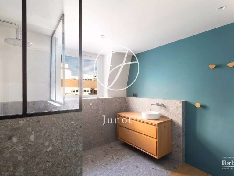 Appartement Paris 9e - 5 chambres - 108m²