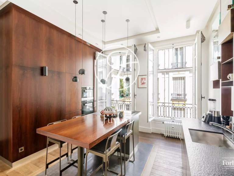 Appartement Paris 9e - 1 chambre - 69m²