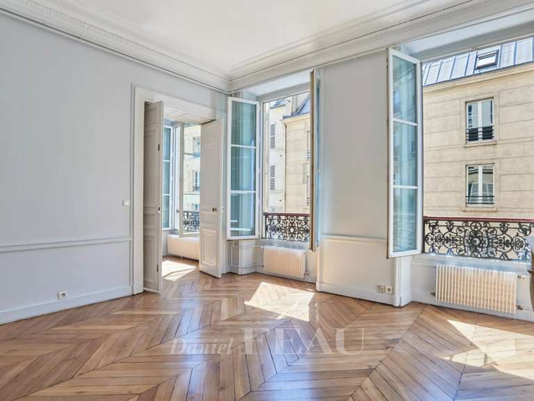 Appartement Paris 9e - 4 chambres - 144m²