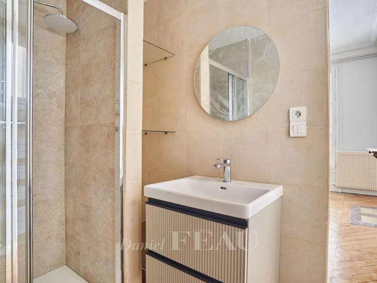 Appartement Paris 9e - 4 chambres - 144m²