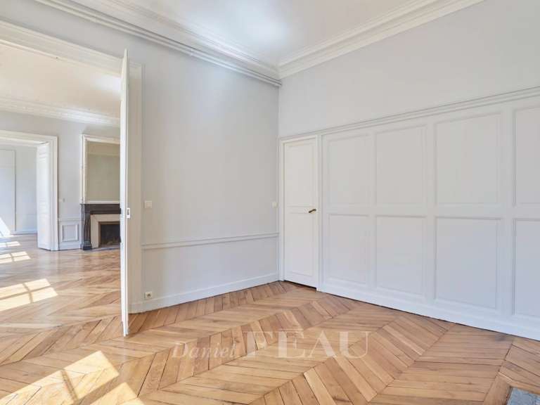 Appartement Paris 9e - 4 chambres - 144m²