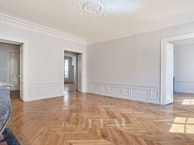 Appartement Paris 9e - 4 chambres - 144m²