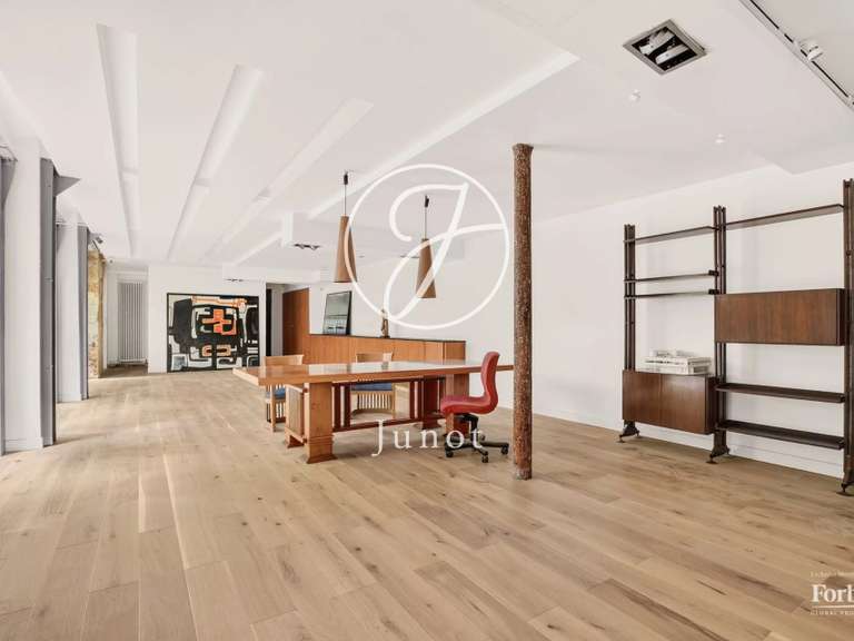 Appartement Paris 9e - 3 chambres - 210m²
