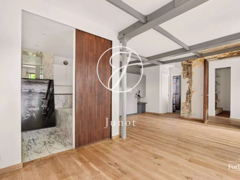 Appartement Paris 9e - 3 chambres - 210m²