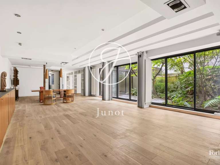 Appartement Paris 9e - 3 chambres - 210m²