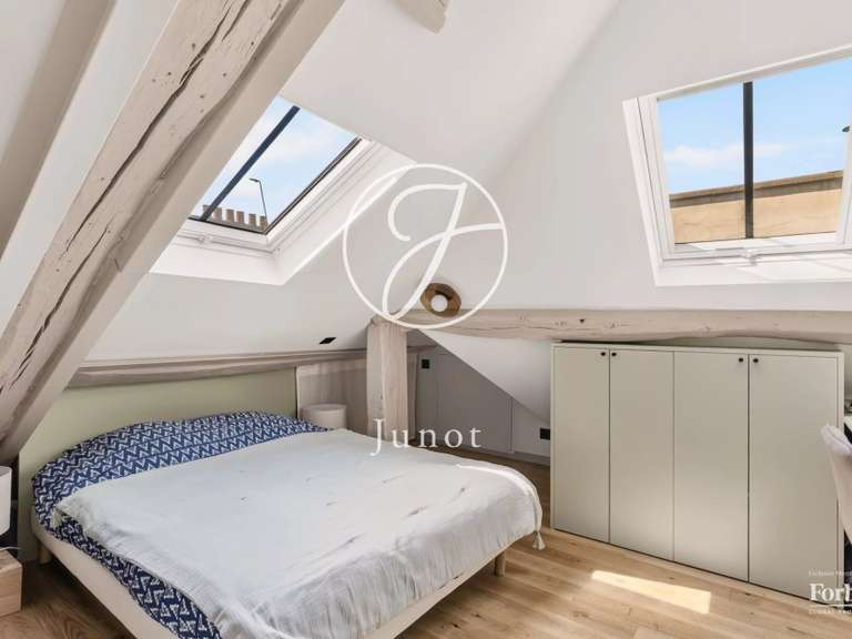 Appartement Paris 9e - 2 chambres - 80m²