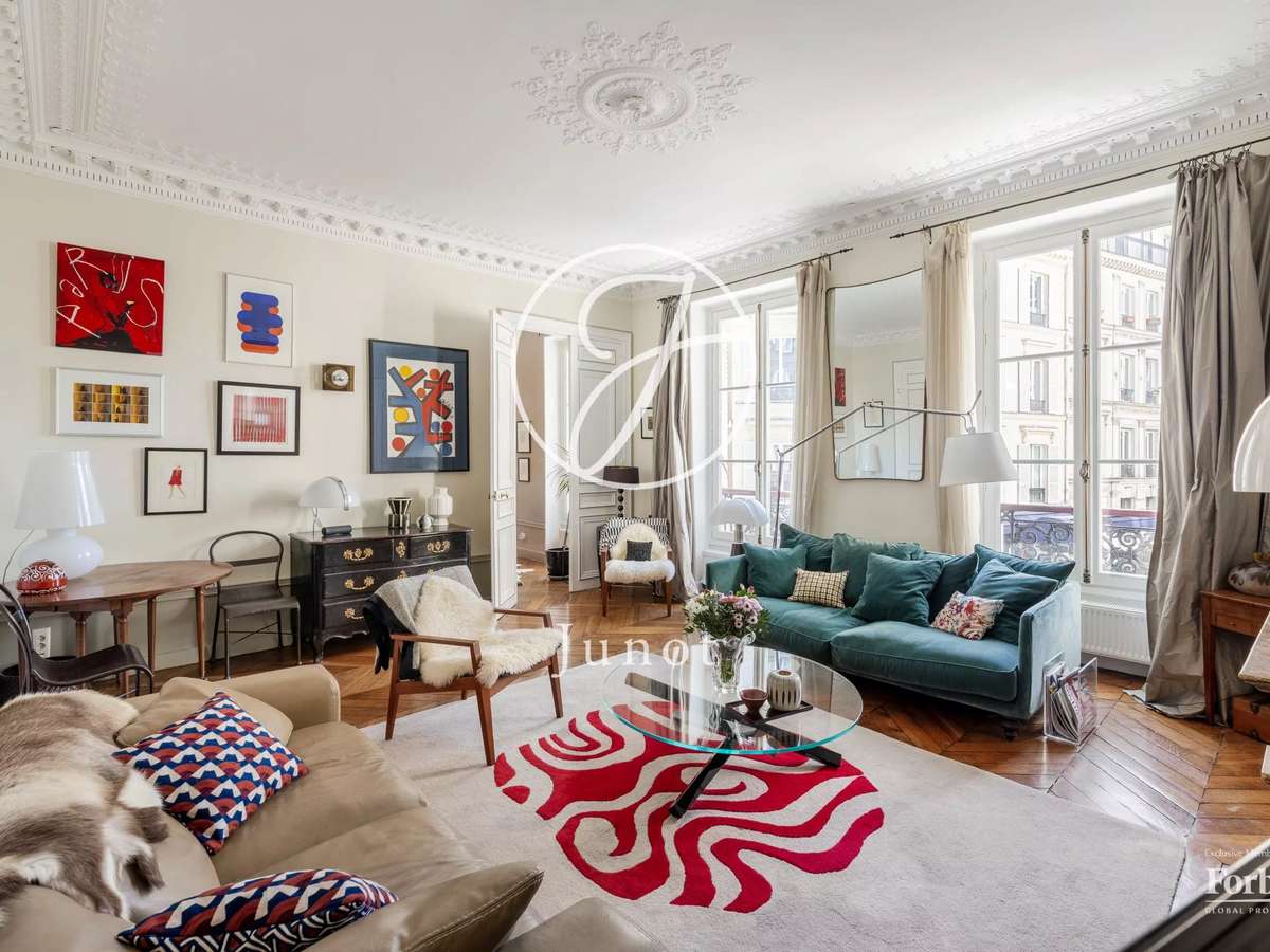 Apartment Paris 9e
