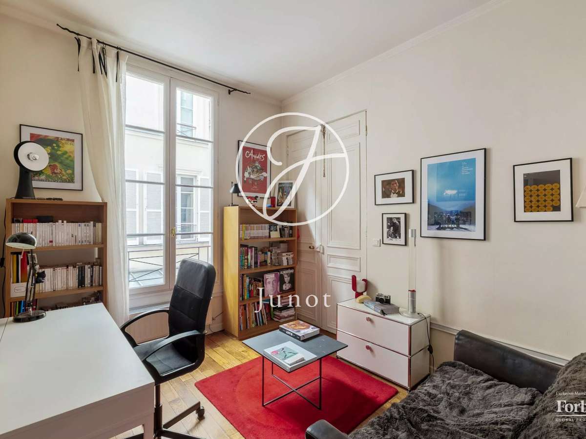 Apartment Paris 9e
