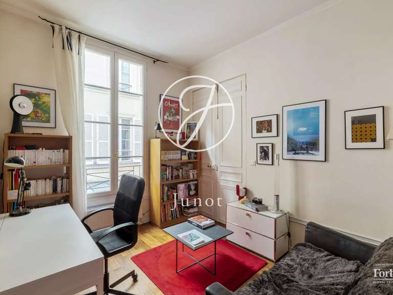 Appartement Paris 9e - 3 chambres - 142m²