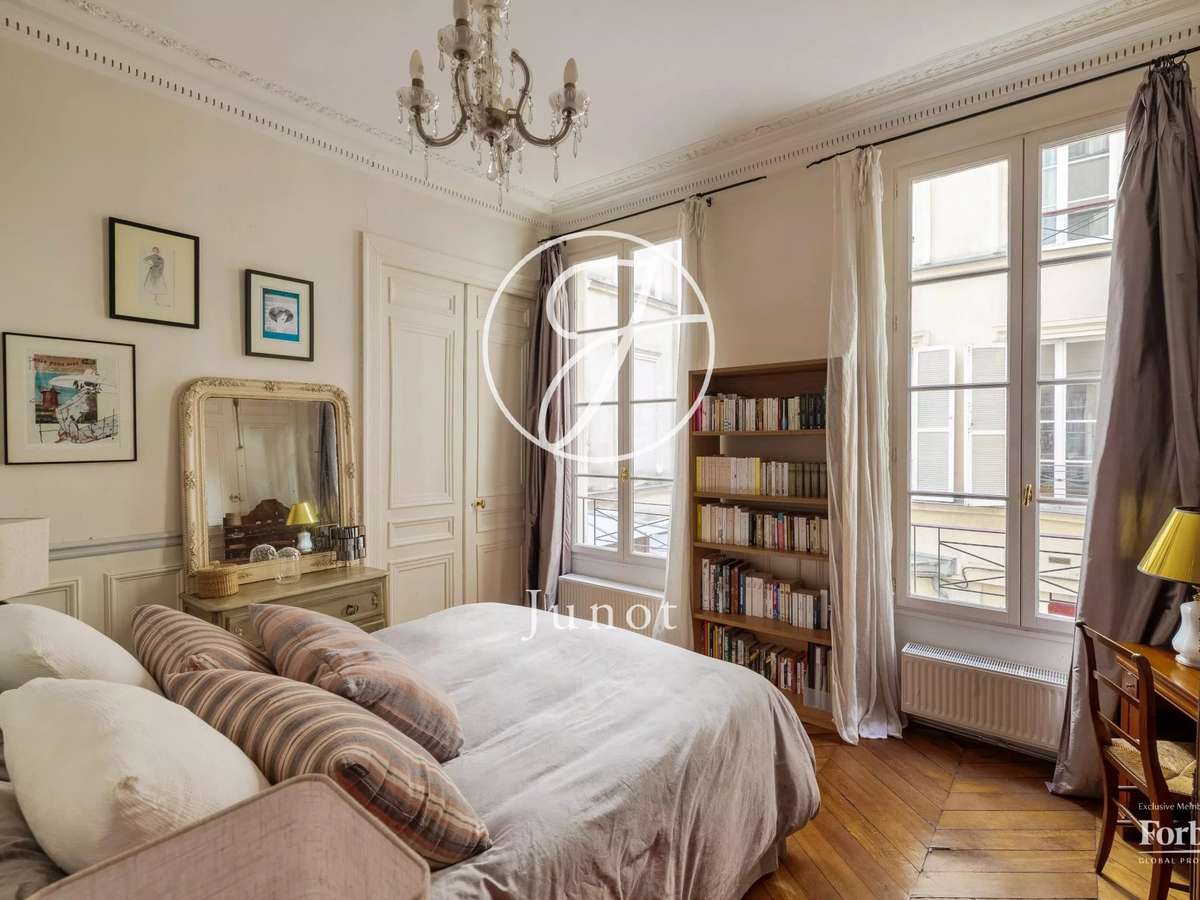 Apartment Paris 9e