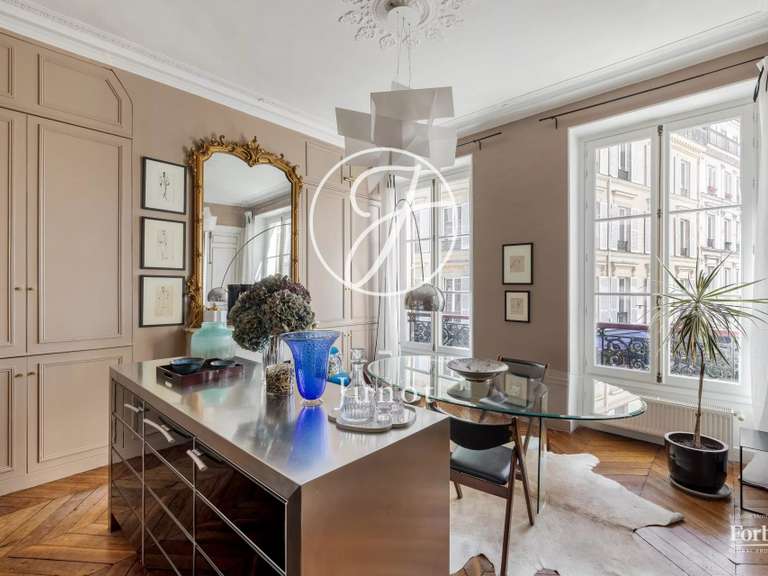 Appartement Paris 9e - 3 chambres - 142m²