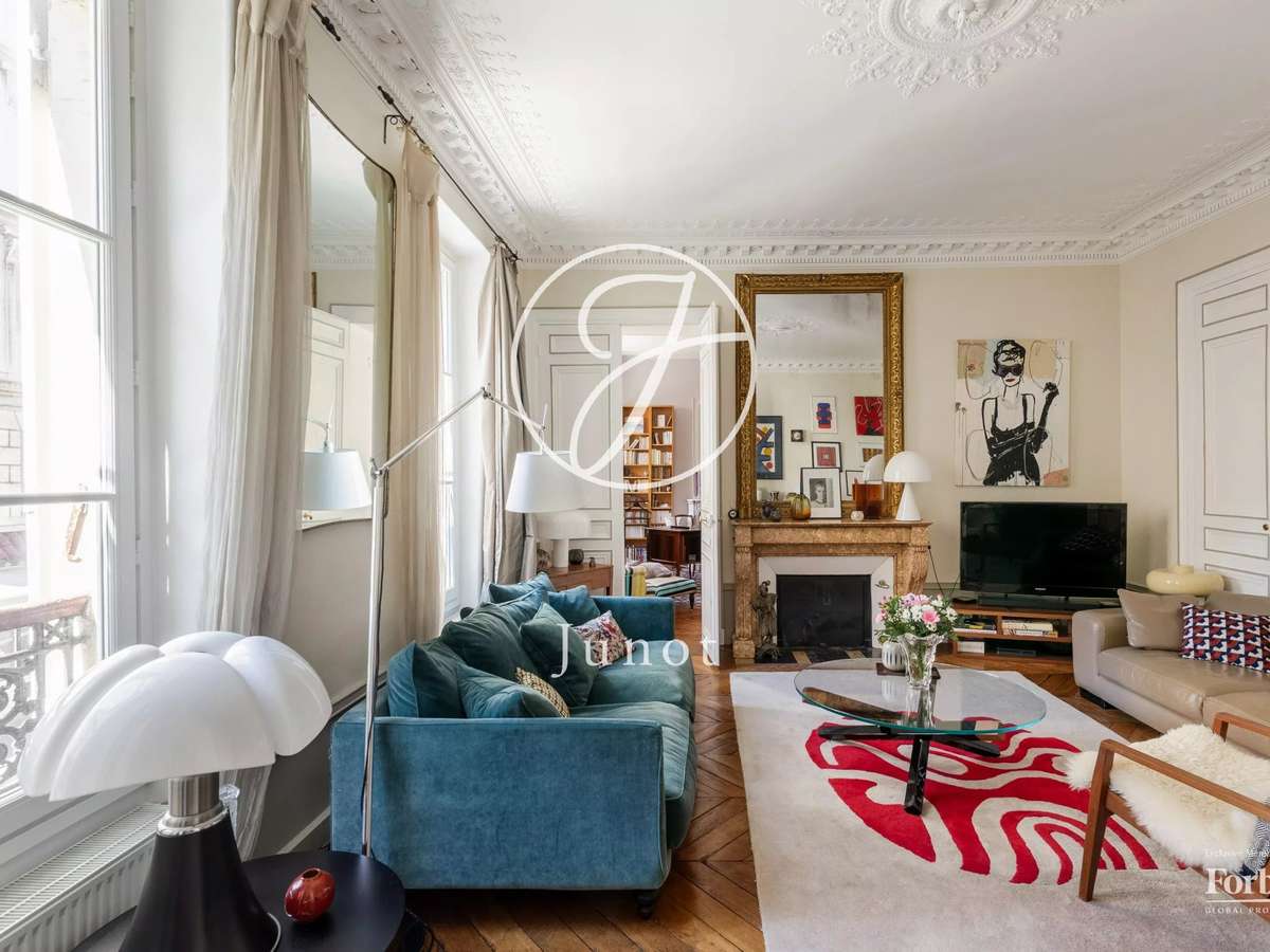 Apartment Paris 9e