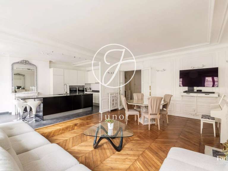 Appartement Paris 9e - 3 chambres - 153m²