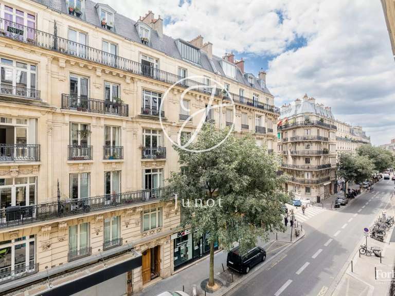 Appartement Paris 9e - 3 chambres - 153m²