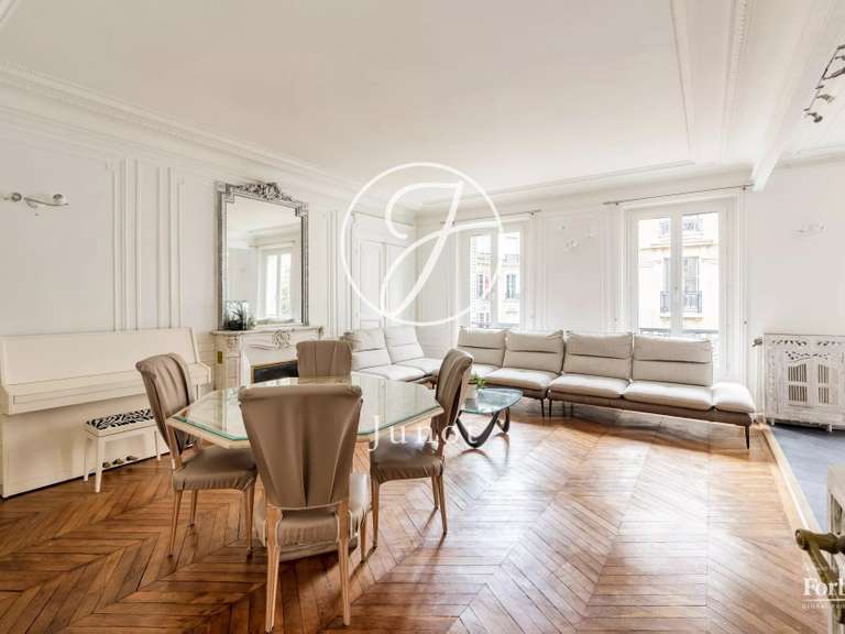 Appartement Paris 9e - 3 chambres - 153m²