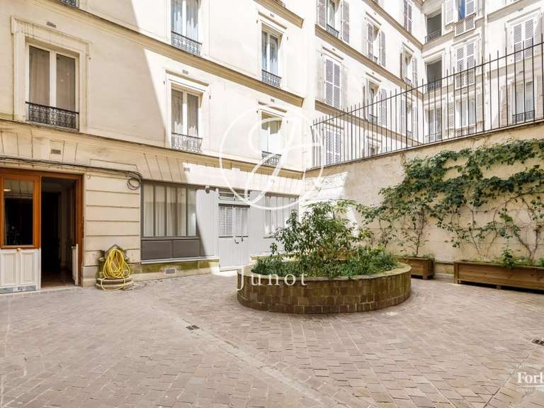 Appartement Paris 9e - 3 chambres - 153m²