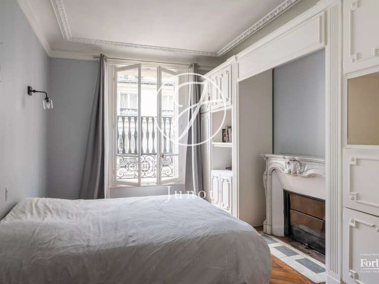 Appartement Paris 9e - 3 chambres - 137m²