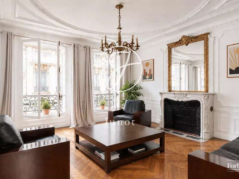 Appartement Paris 9e - 3 chambres - 137m²
