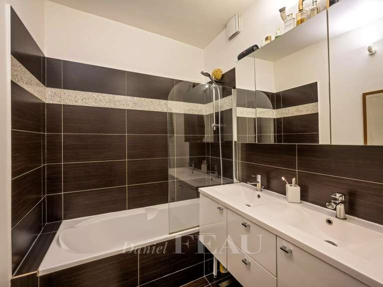 Appartement Paris 9e - 3 chambres - 114m²