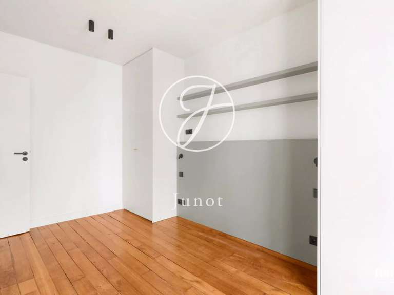 Appartement Paris 9e - 3 chambres - 95m²