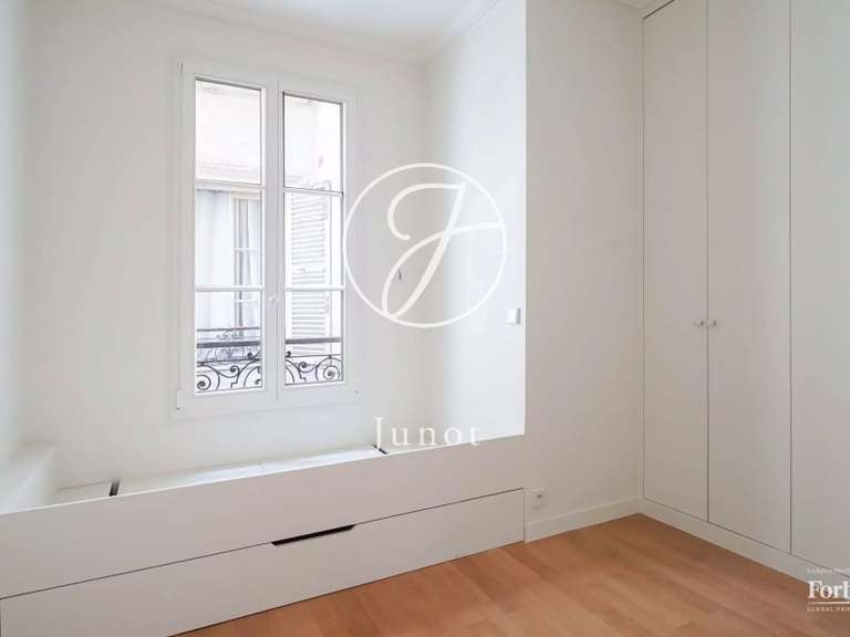 Appartement Paris 9e - 3 chambres - 95m²